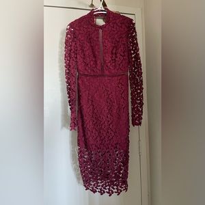 Beautiful lace/floral type dress